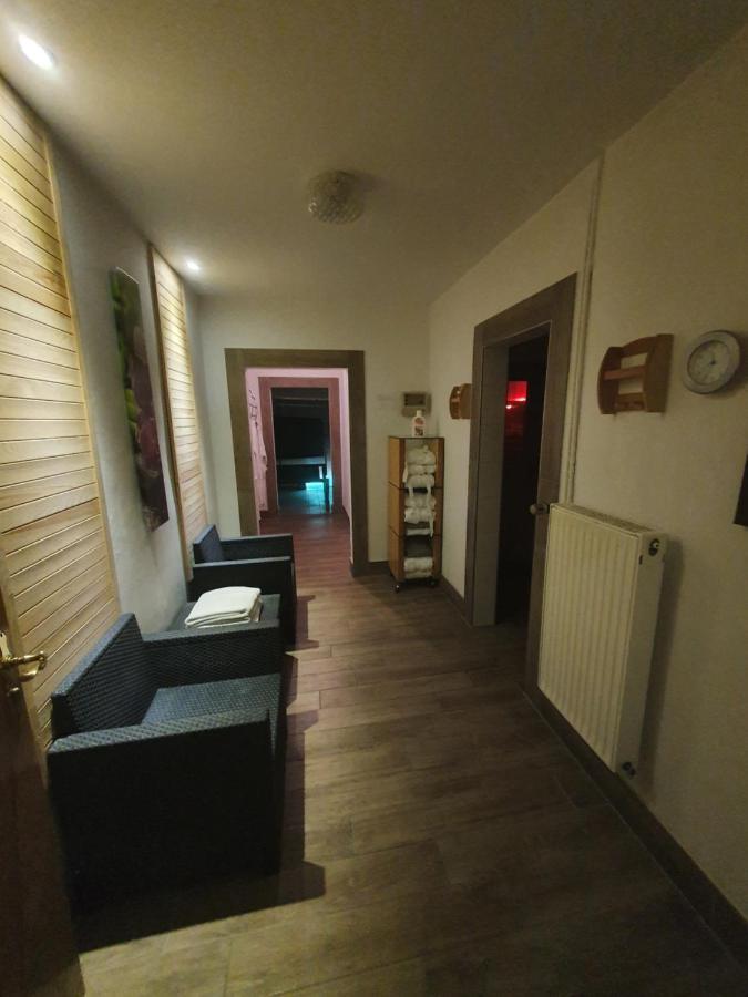 Hotel Zur Traube Freyburg Bagian luar foto