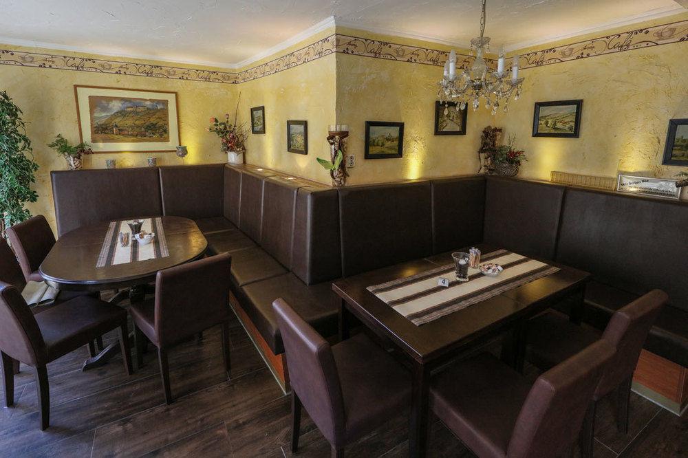Hotel Zur Traube Freyburg Bagian luar foto